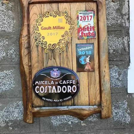 La Terrasse Hotel *