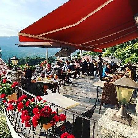 La Terrasse *