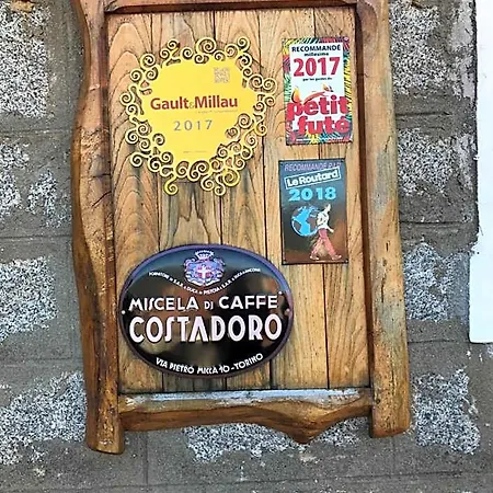 La Terrasse *